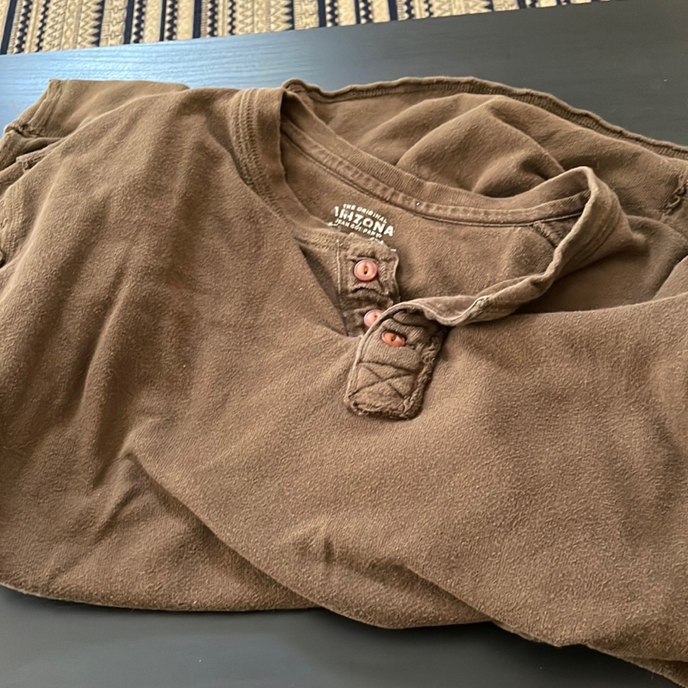 Thrifted mens Arizona brown long sleeve